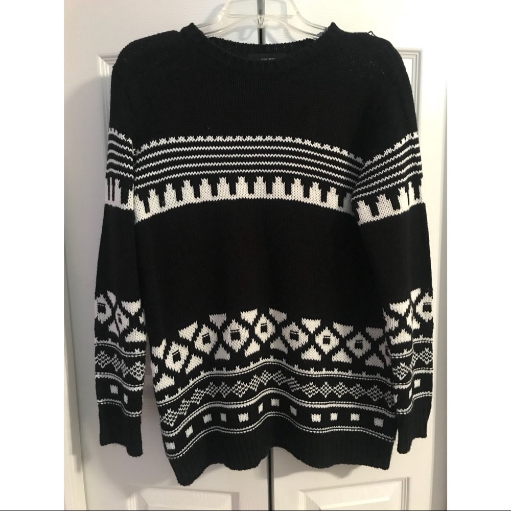 Black & White sweater 🖤